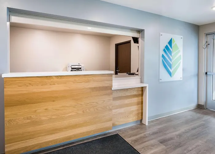 Woodspring - Chicago Hotel Elgin